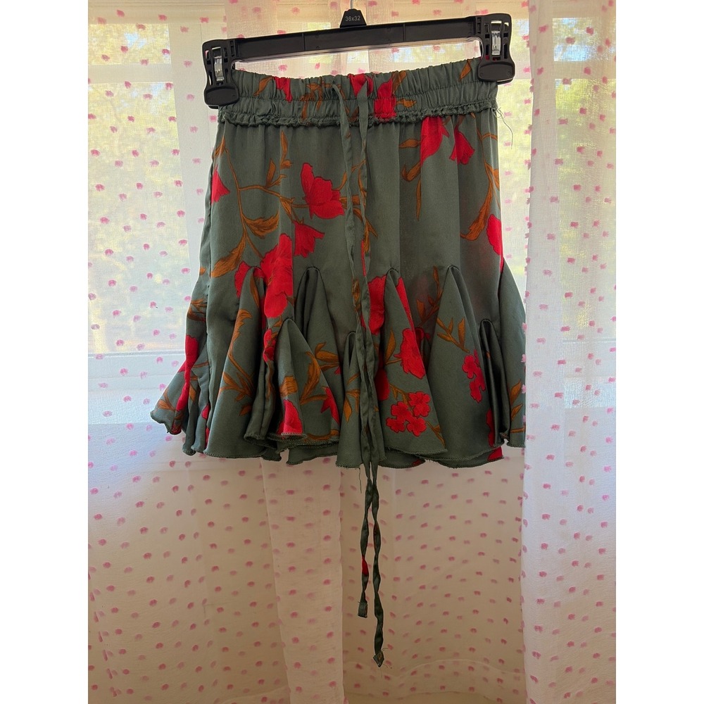 Indikah Sage Green Red Floral Pleated Flared Mini Skirt XS - Picture 1 of 3